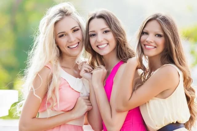 Jak zostać modelką w wieku 16 lat - kluczowe kroki i porady Jak zostać modelką w wieku 16 lat - kluczowe kroki i porady