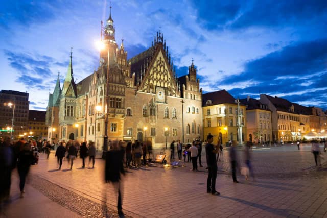 Rewitalizuje co to znaczy? Zrozumienie kluczowych procesów w miastach Rewitalizuje co to znaczy? Zrozumienie kluczowych procesów w miastach