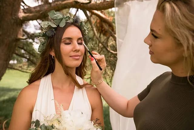 Jak być modelką: Kluczowe kroki i tajemnice sukcesu w modelingu Jak być modelką: Kluczowe kroki i tajemnice sukcesu w modelingu